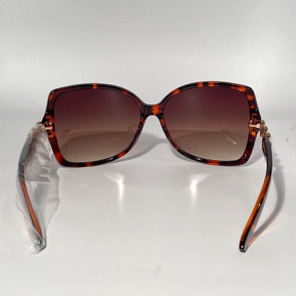 Oversize Tortoise Sunglasses With Silver Detail on Arm New main image 8